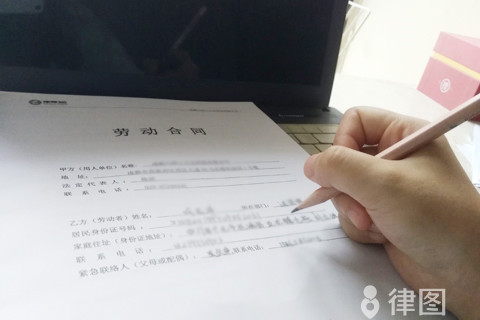 墙绘师给景区干活被拖欠工费半年多 维权之路如何走