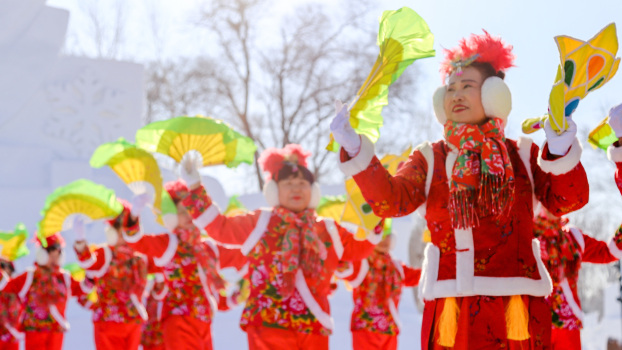 團(tuán)圓時(shí)節(jié)樂(lè)享鬧元宵的奇妙體驗(yàn) 亞冬會(huì)非遺體驗(yàn)添彩