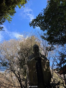 日本学生考试前也会去孔庙拜拜 祈祷考试顺利