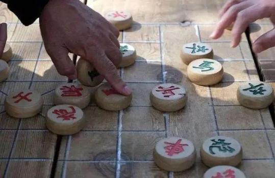 街头残棋诈骗团伙4年骗得150余万 家族式作案手法娴熟