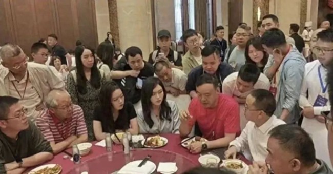 茅臺(tái)股東大會(huì)晚宴改為自助餐 厲行節(jié)約新風(fēng)尚