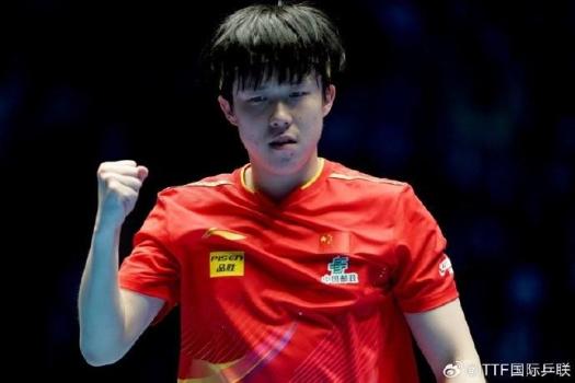 王楚欽讓二追四 超級逆轉(zhuǎn)進(jìn)8強(qiáng) 激戰(zhàn)六局勝出
