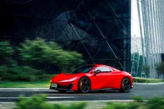 國產(chǎn)百萬豪車誰在買 技術(shù)換情懷