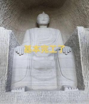 男子凿奥特曼石窟：想在世界留点痕迹，引发网络热议