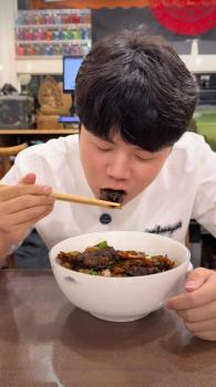 杭州面館558元一碗面引爭(zhēng)議 劇本探店風(fēng)波