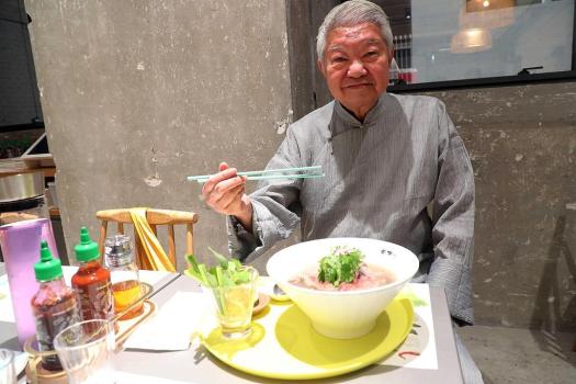 媒體談蔡瀾：他的美食文章接地氣