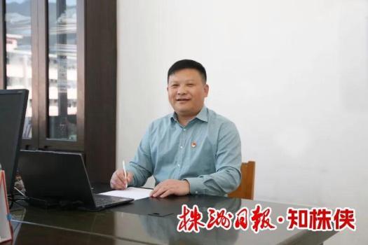 湖南一高中校长猝然去世年仅48岁 一生忠诚教育