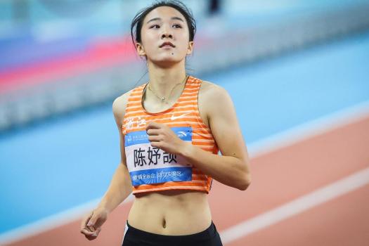 16岁陈妤颉破女子百米亚洲青年纪录 新星闪耀全运会