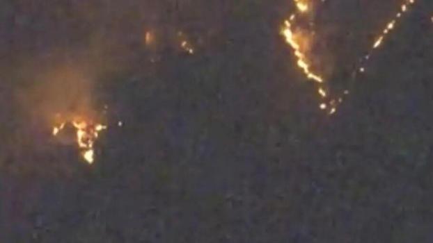 日本群馬縣妙義山起火 火勢(shì)蔓延超10小時(shí) 自衛(wèi)隊(duì)待命救援