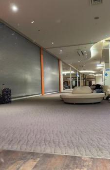 中國游客滯留日本新千歲機場遭遇地震 暴雪后又遇強震