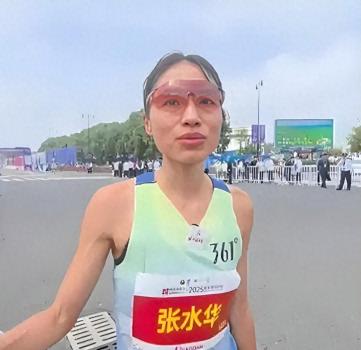 最快女护士领导表态：三句话概括她的过去和未来！风波未平争议再起