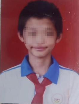 警方回应13岁男孩餐饮店内死亡 疑烫伤休克致死引发关注