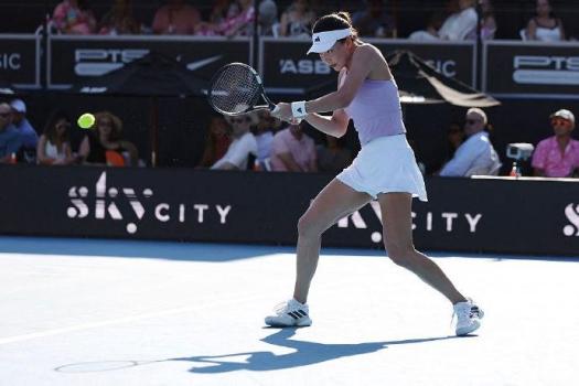 王欣瑜逆转晋级决赛 挽救赛点挺进决赛