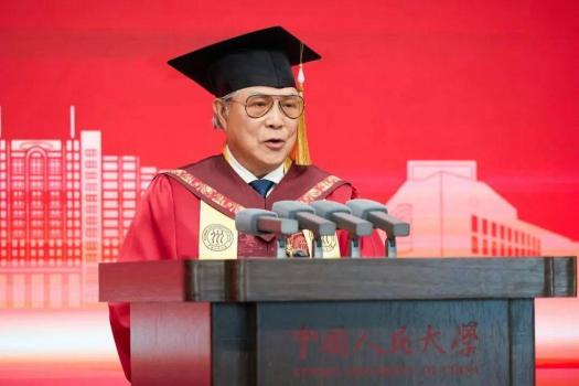 霍启刚发文祝贺父亲霍震霆获殊荣 体育推动国际交流