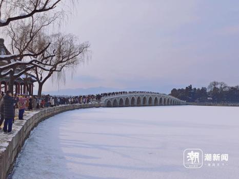 北京颐和园的雪景如何 古韵银装引游客赞叹