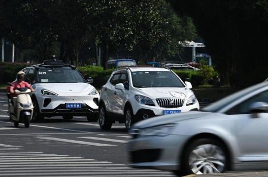 酒后让辅助驾驶“开车”是醉驾 明确法律责任