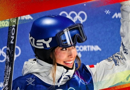 国家队赞谷爱凌生来属于天空 勇夺银牌再创佳绩