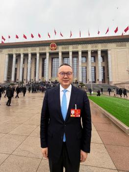 委员建议设立海外中国人学校 解决随行子女教育难题