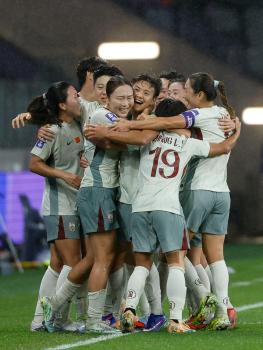 中国女足小组第1 力克朝鲜昂首晋级