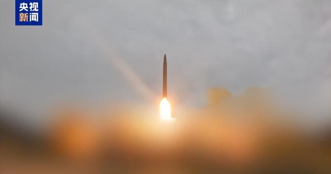 伊朗动用“泥石”导弹 释放哪些信号 中东格局重塑的巨响