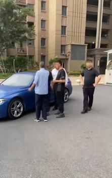 業(yè)主與物業(yè)爭執(zhí)被罵“住不起就滾” 涉事物業(yè)：收停車費(fèi)系虧損嚴(yán)重，業(yè)主先罵人