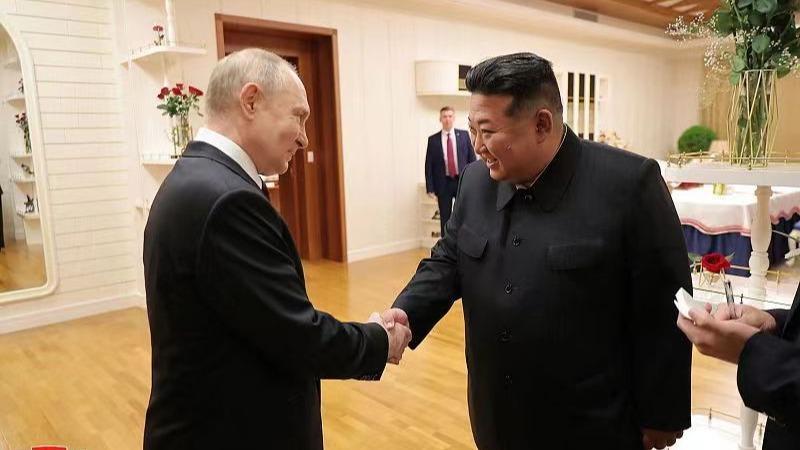 푸틴과 김정은 포괄적 전략 동반자 관계 협정에 서명