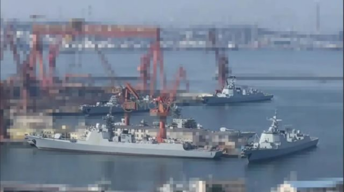  Dalian Shipyard outfitted 5 ships 052DM at the same time, and 2 ships 055 are under construction