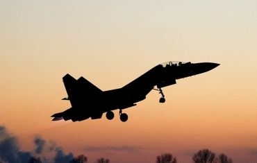 空军航空兵某旅跨昼夜飞行训练掠影