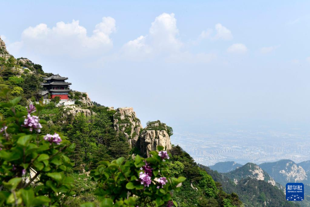 “双遗产”名山在中国——泰山
