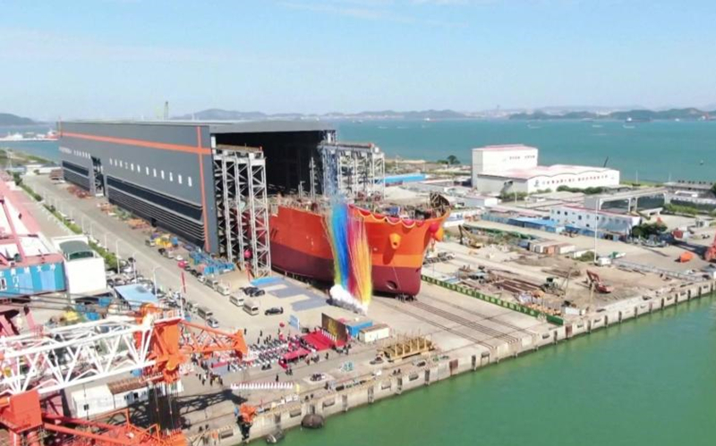 多功能新型科考船“海洋地质二号”入列