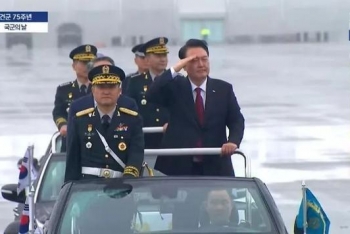 韩国罕见大阅兵