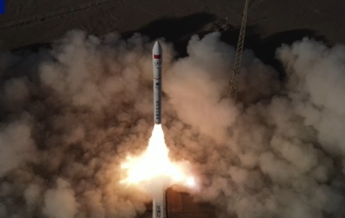 我国成功发射极光星座01星、02星等5颗卫星